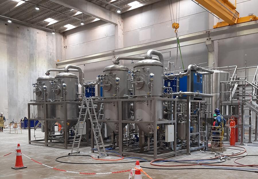 Industrial wastewater evaporators