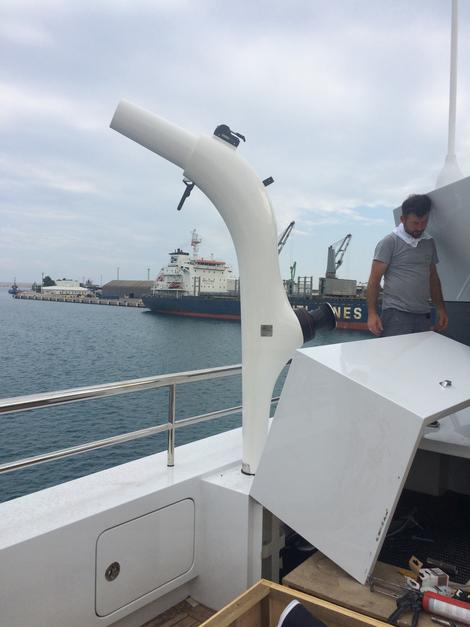 Portable davit crane