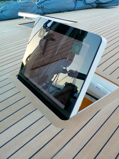 Hybrid Composite Flush Deck Hatches