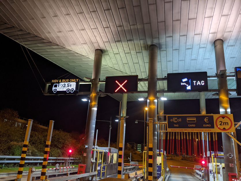 Interurban - Tunnel Signage