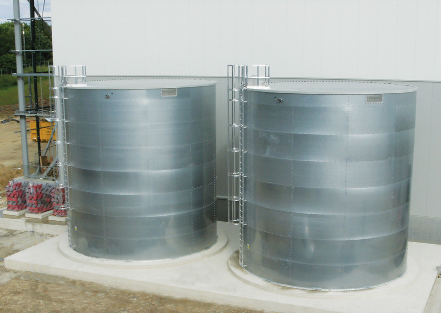 Cylindrical steel sectional tanks
