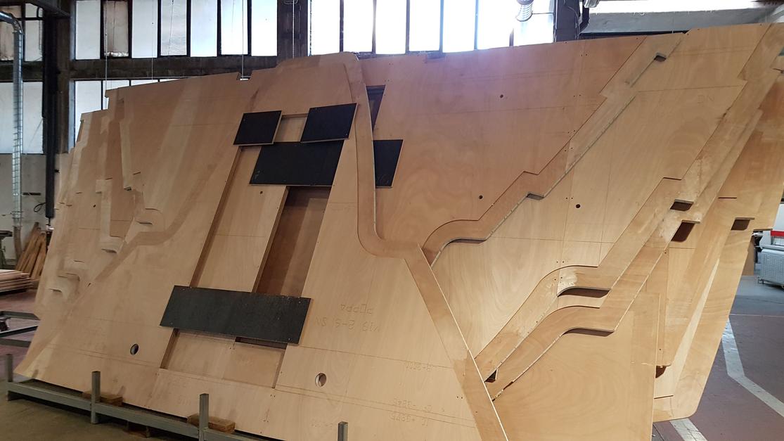 Bulkheads and complete systems