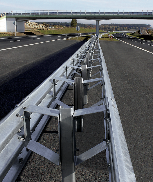 MEDIAN BARRIER GUARDRAIL