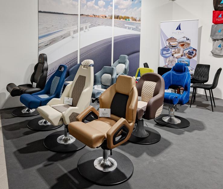 Ready-Made Helm Seats