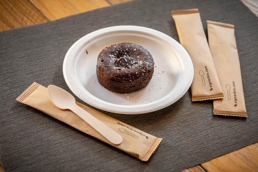 Disposable compostable plates